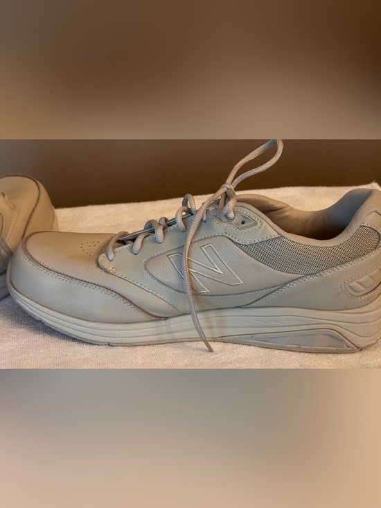 New Balance Walking Shoes Men’s Size 13 2E Wide Beige Leather Comfort Sneakers main image 9